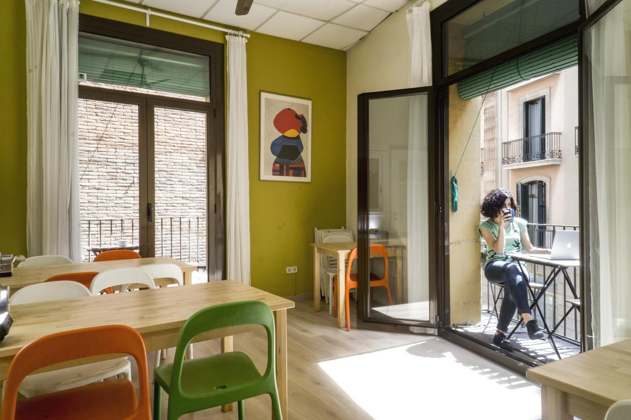 Itaca Hostel Barcelona Exterior photo
